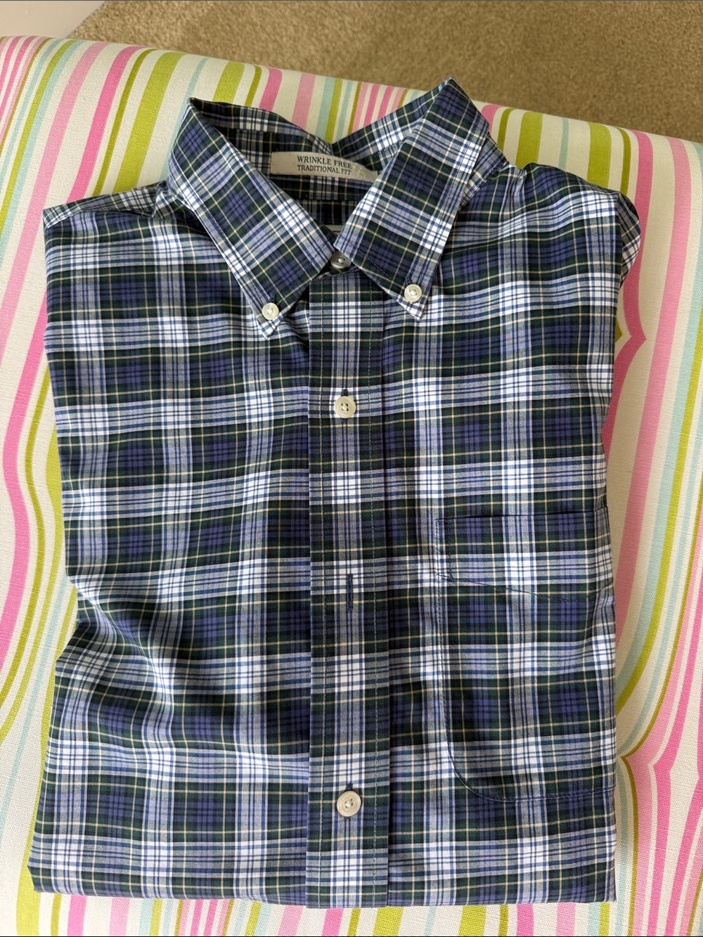 L.L. Bean Plaid Button-Down Shirt in Navy, Green & White LS size Medium